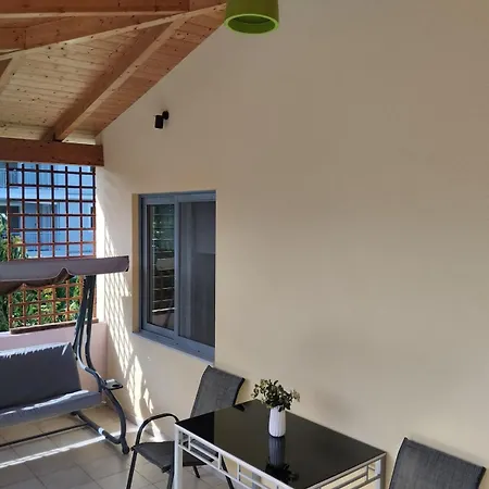 Detached House In 公寓 *