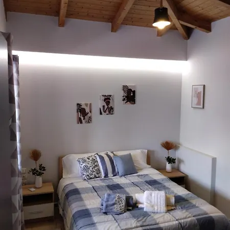 Apartment Detached House In *